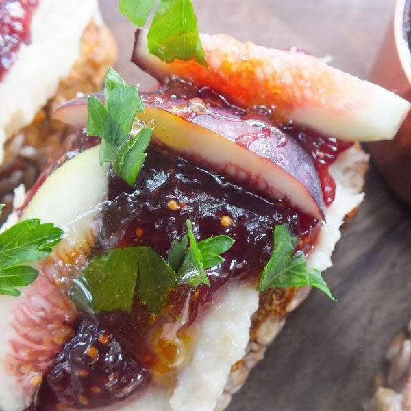 Grace Notes | A Summer Recipe: Fig Bruschetta with Cashew Ricotta (3)