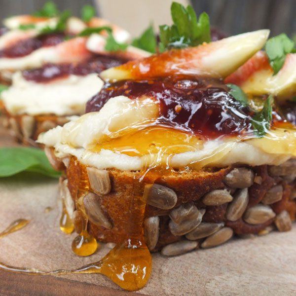 Grace Notes | A Summer Recipe: Fig Bruschetta with Cashew Ricotta (4)